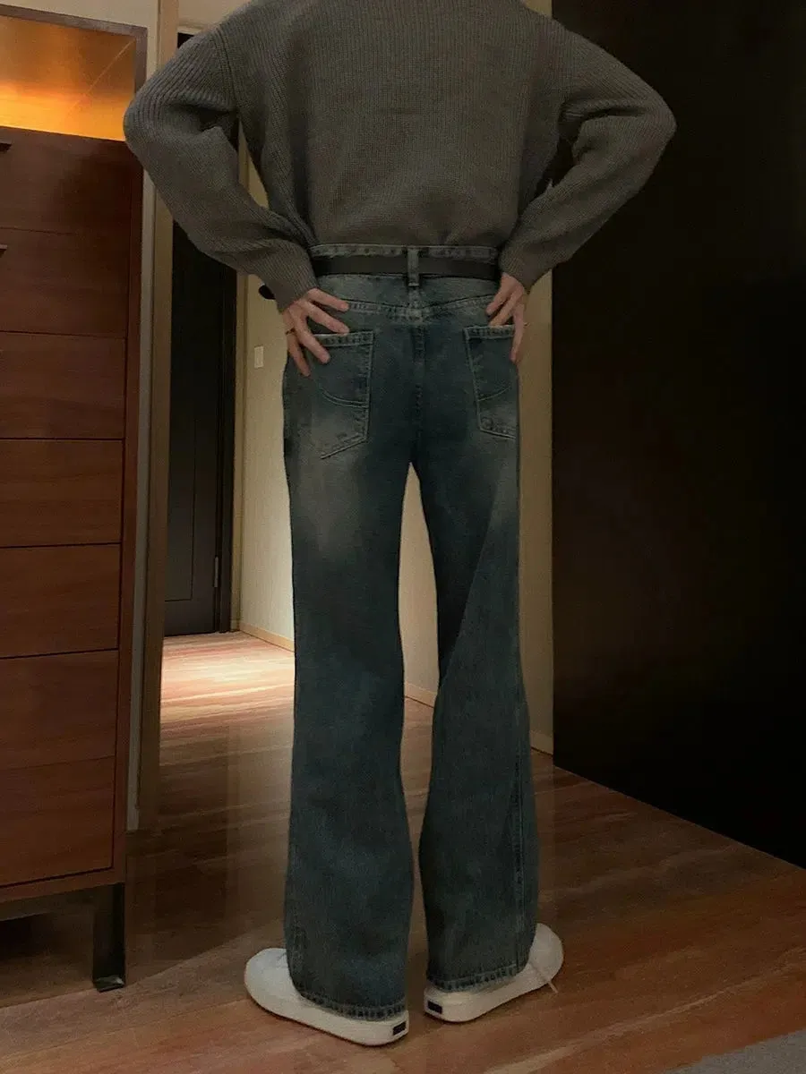 Relaxed Fit Straight-leg Jeans